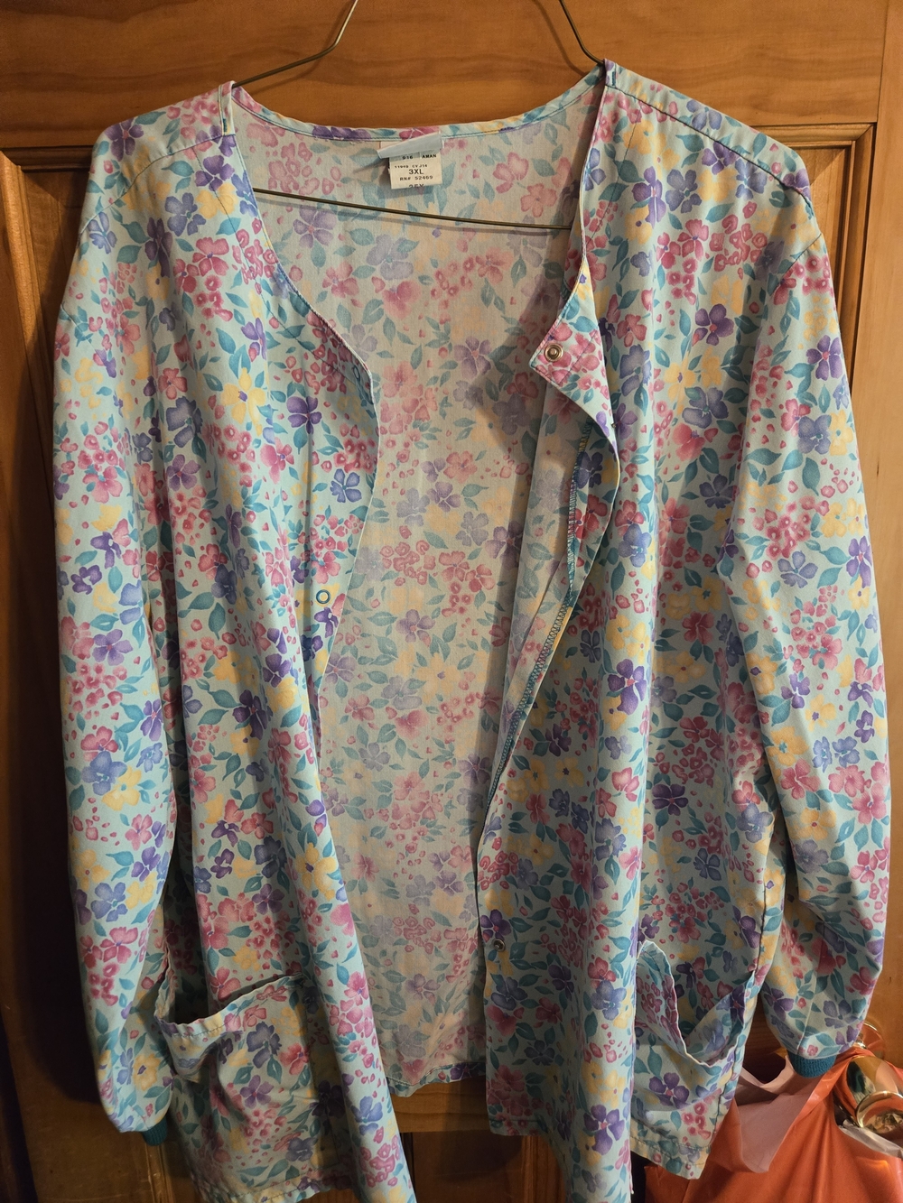 Floral Open Front Scrub Jacket in Pastel Multi